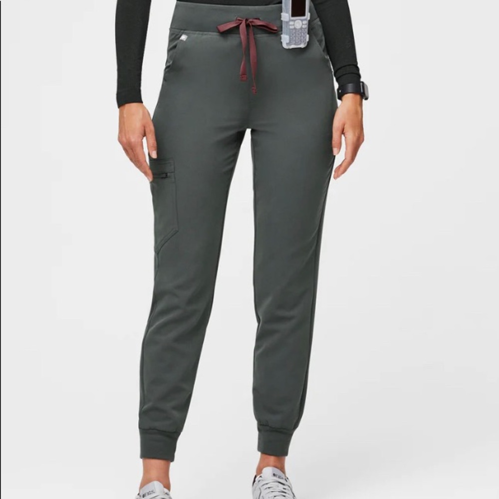 Figs scrub pants Zamora high waist joggers Sz XS, bonsai green. PANTS ONLY.